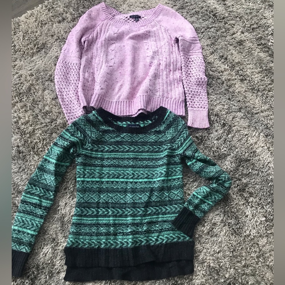 American Eagle sweater’s